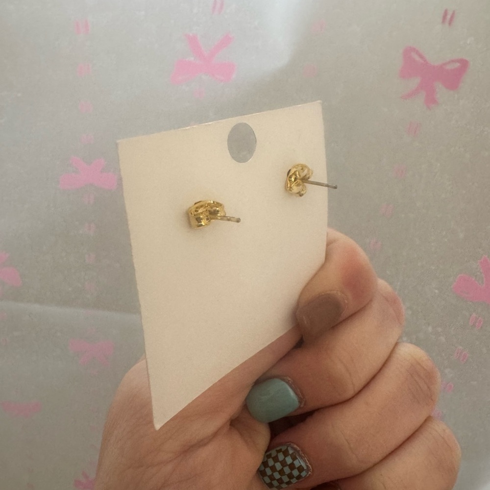 (Choose One) Heart-Shaped Clay Earrings - Picture 5 of 5